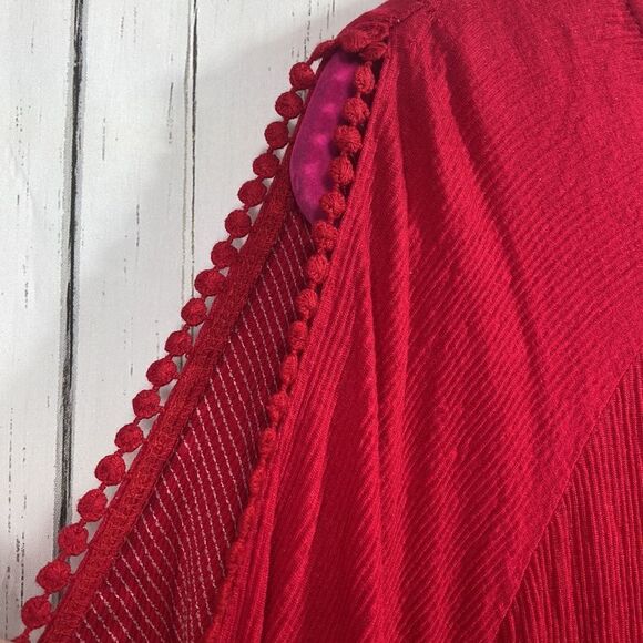 Peter Nygard Red Crochet Embroidered Slit Flared Sleeve Round Neck Blouse - Picture 2 of 16